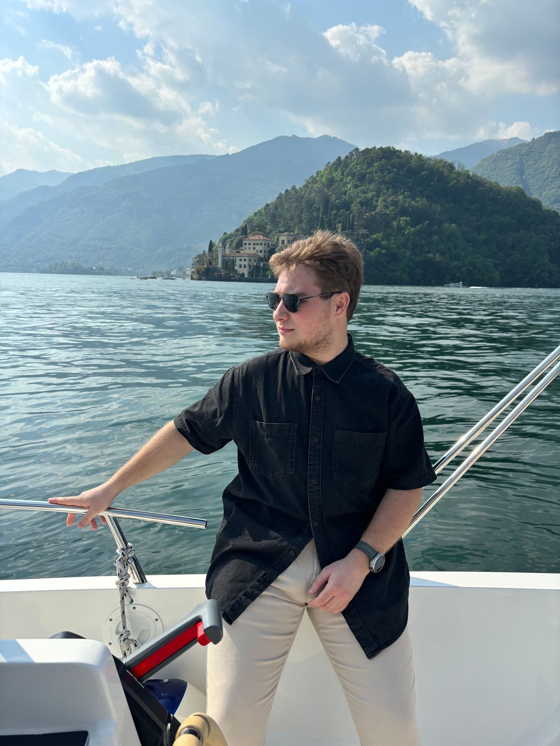 Captain's log, Lake Como. Command taken, and the whole crew (me) brought safely back to shore.